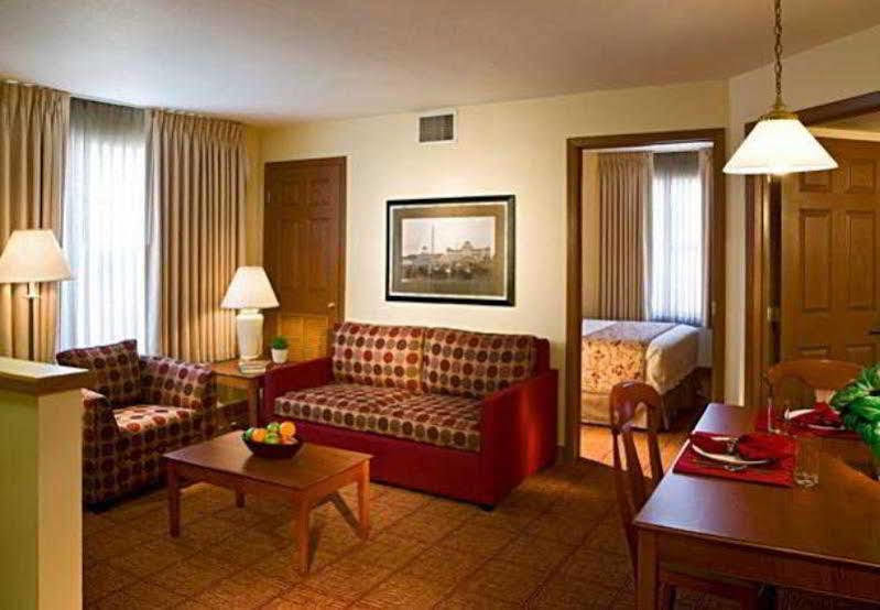 Towneplace Suites Minneapolis West/St. Louis Park Exterior foto